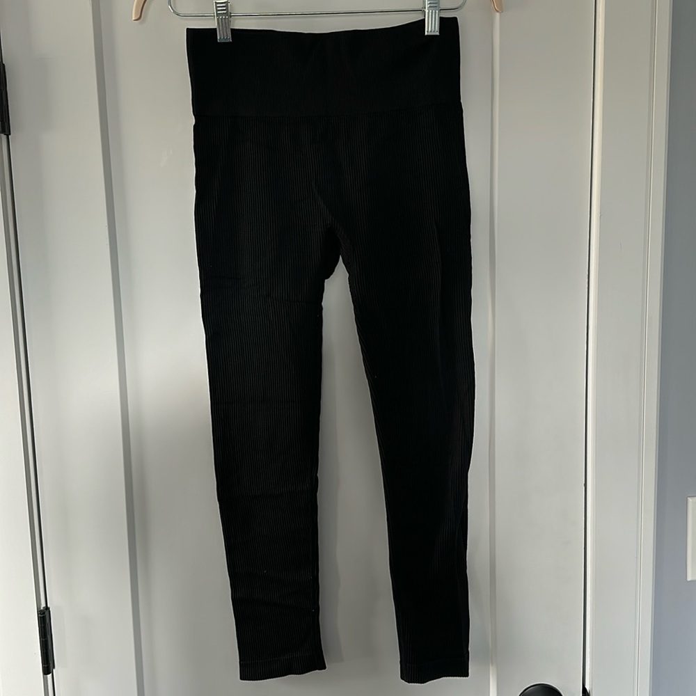 Black Ribbed Leggings